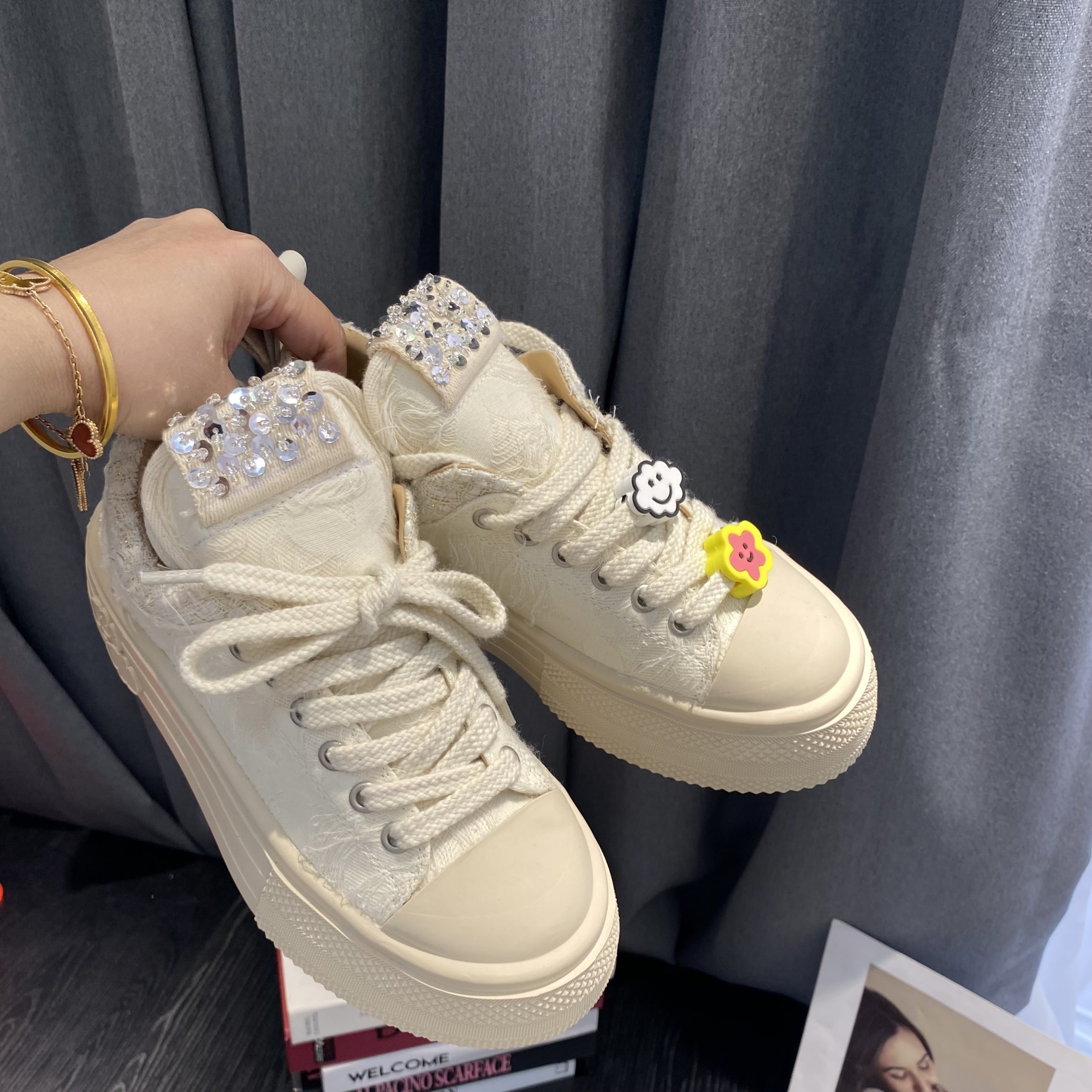 Cloud Walking Chunky Sole Platform White Canvas Shoes for Women 2023 Spring New Style Casual Sneakers