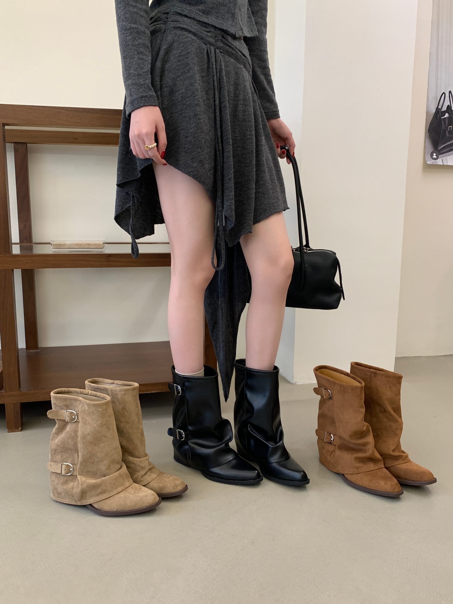 Designer Retro Boots 2026 Autumn Winter New Chunky Heel Pointed Toe Buckle Shaft Boots Women