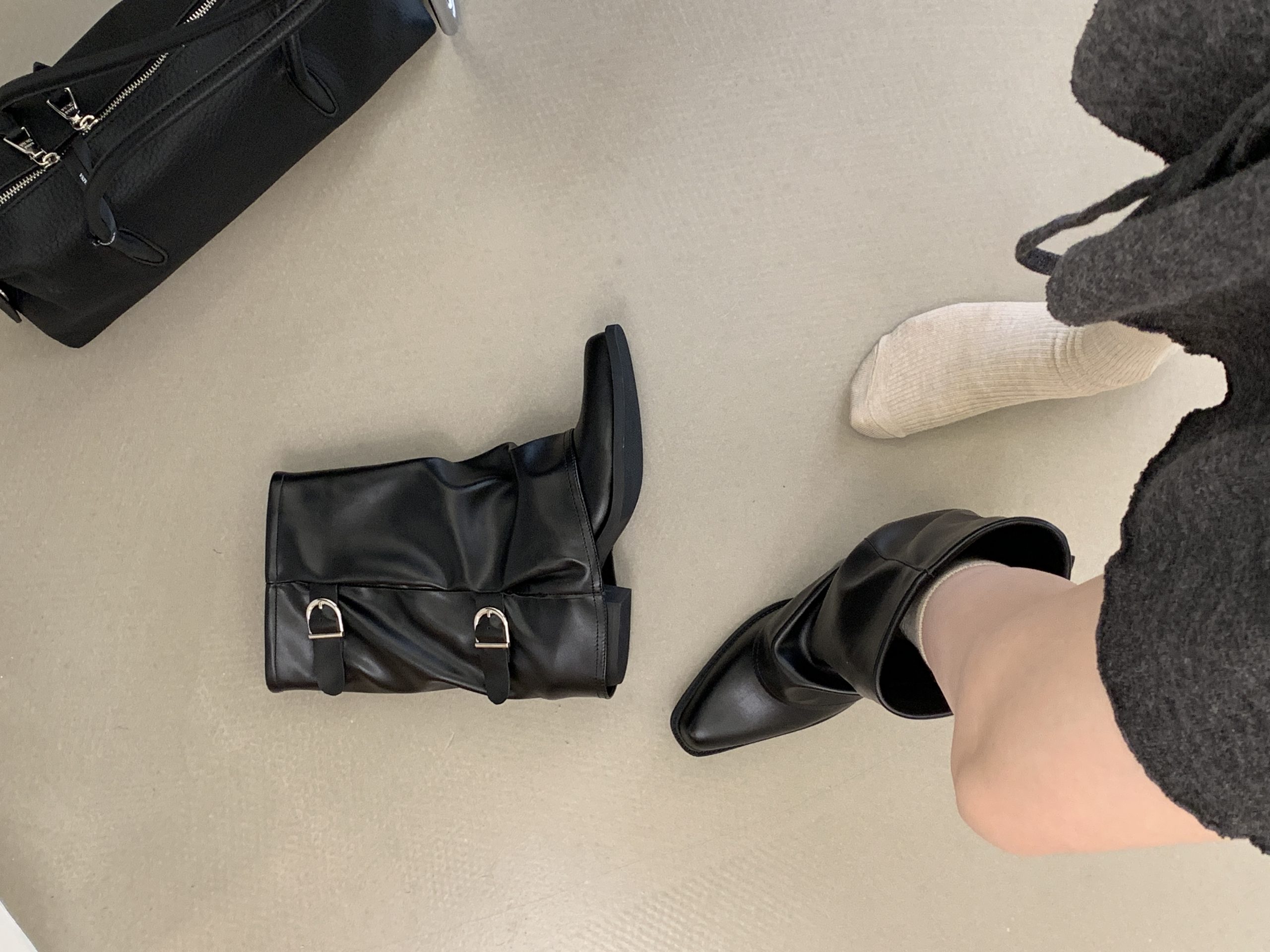 Designer Retro Boots 2026 Autumn Winter New Chunky Heel Pointed Toe Buckle Shaft Boots Women - Image 4