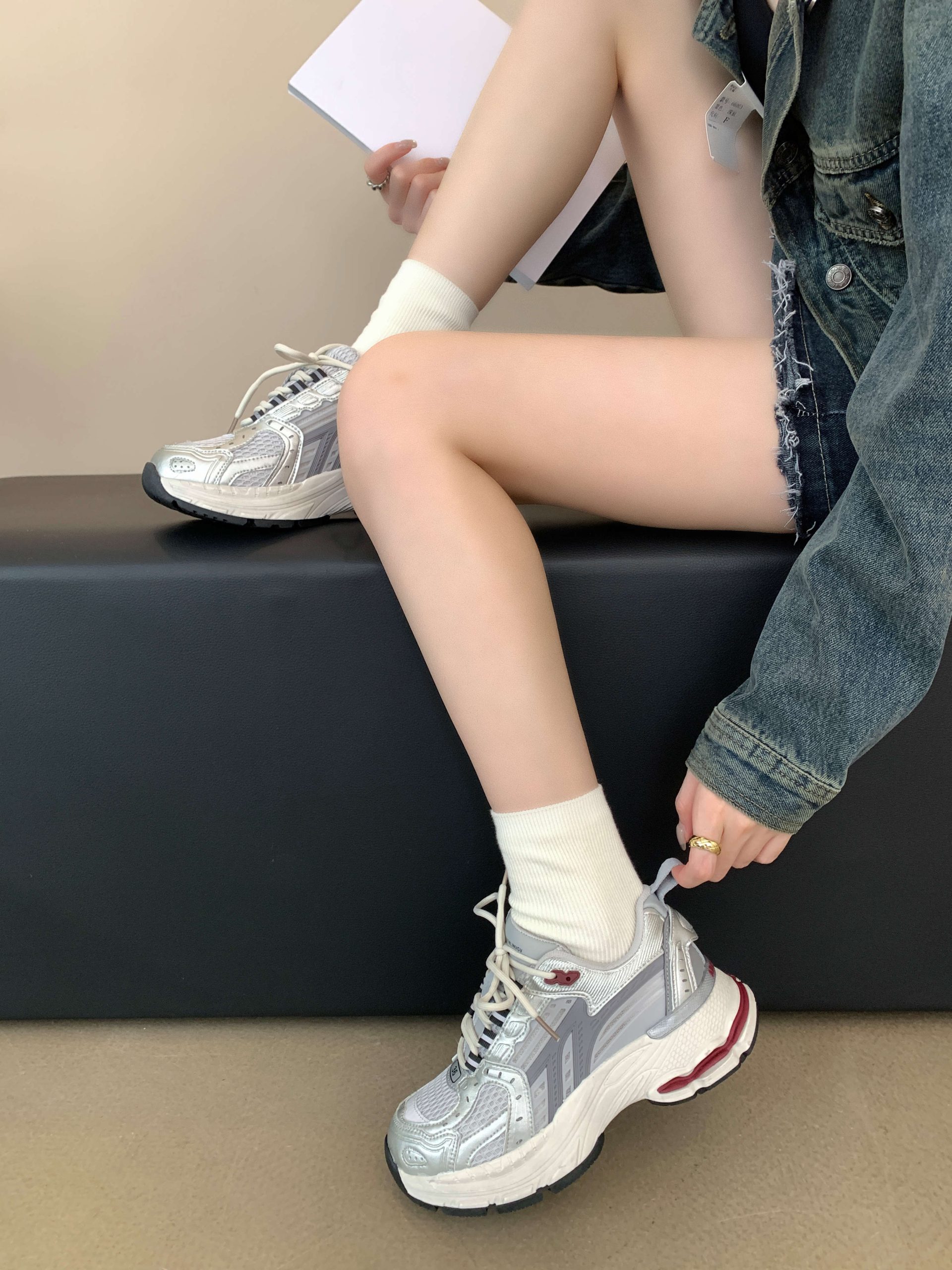 Zhuipin Women's Silver Galaxy 2023 Autumn New Breathable Sports Casual Shoes Elevated Thick Sole Dad Shoes - Image 4